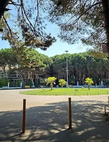 Beautiful In Laguna * Golem (Tirana)